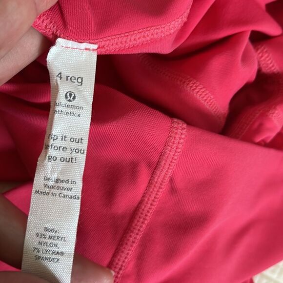 Lululemon size 4 capris - Picture 3 of 3